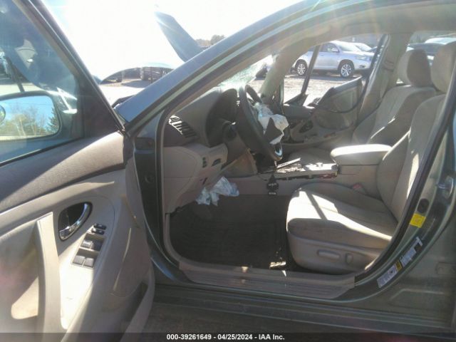 Photo 4 VIN: 4T1BF3EK1BU733930 - TOYOTA CAMRY 