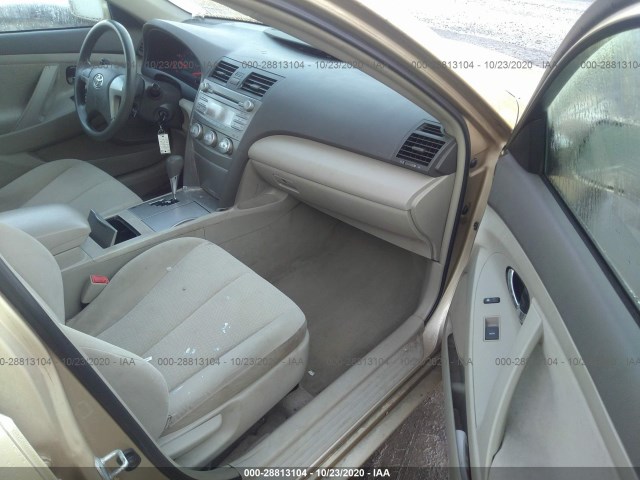 Photo 4 VIN: 4T1BF3EK1BU744393 - TOYOTA CAMRY 