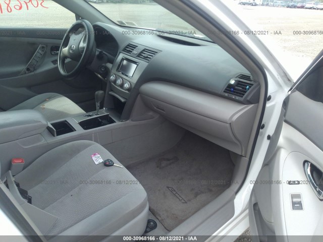 Photo 4 VIN: 4T1BF3EK1BU759413 - TOYOTA CAMRY 