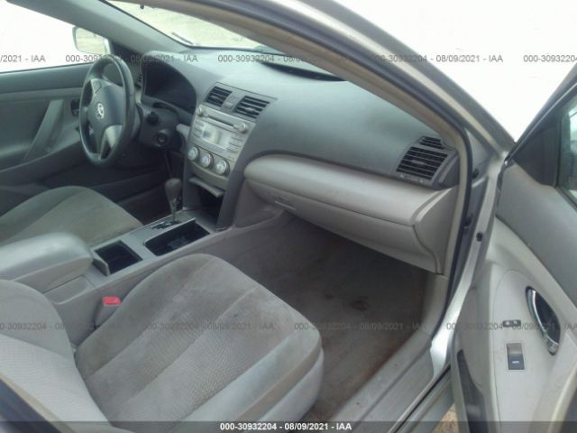 Photo 4 VIN: 4T1BF3EK1BU771237 - TOYOTA CAMRY 