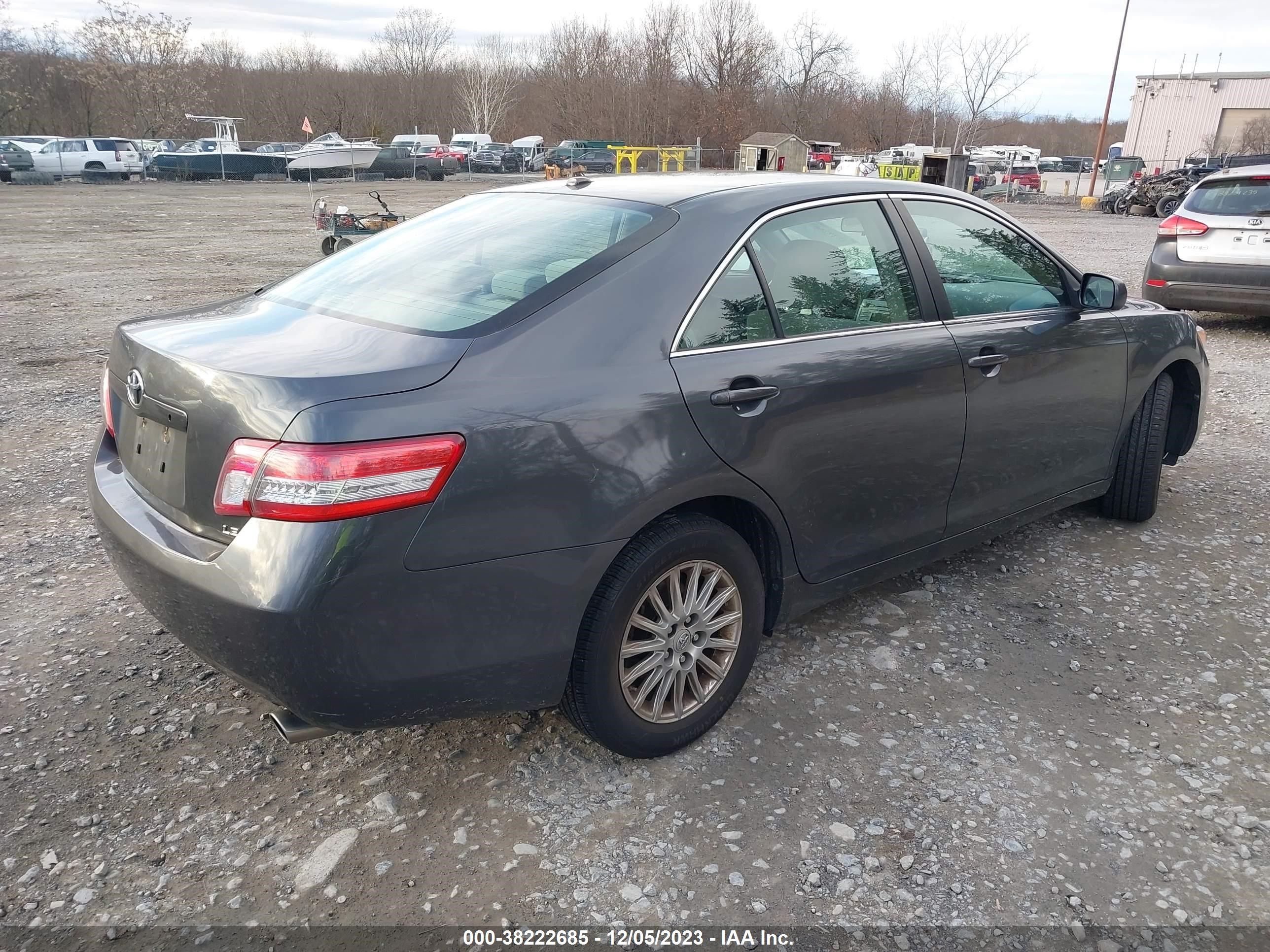 Photo 3 VIN: 4T1BF3EK2AU015284 - TOYOTA CAMRY 