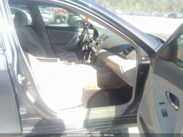 Photo 4 VIN: 4T1BF3EK2AU054795 - TOYOTA CAMRY 