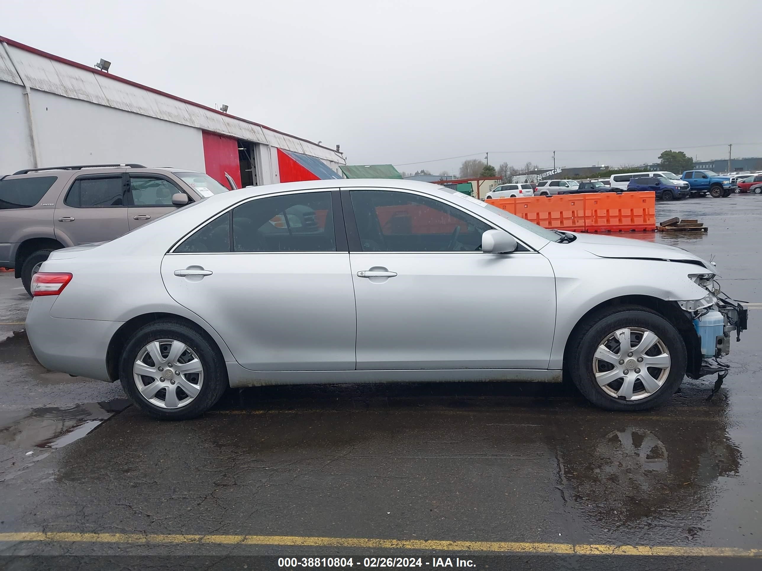 Photo 13 VIN: 4T1BF3EK2AU071550 - TOYOTA CAMRY 