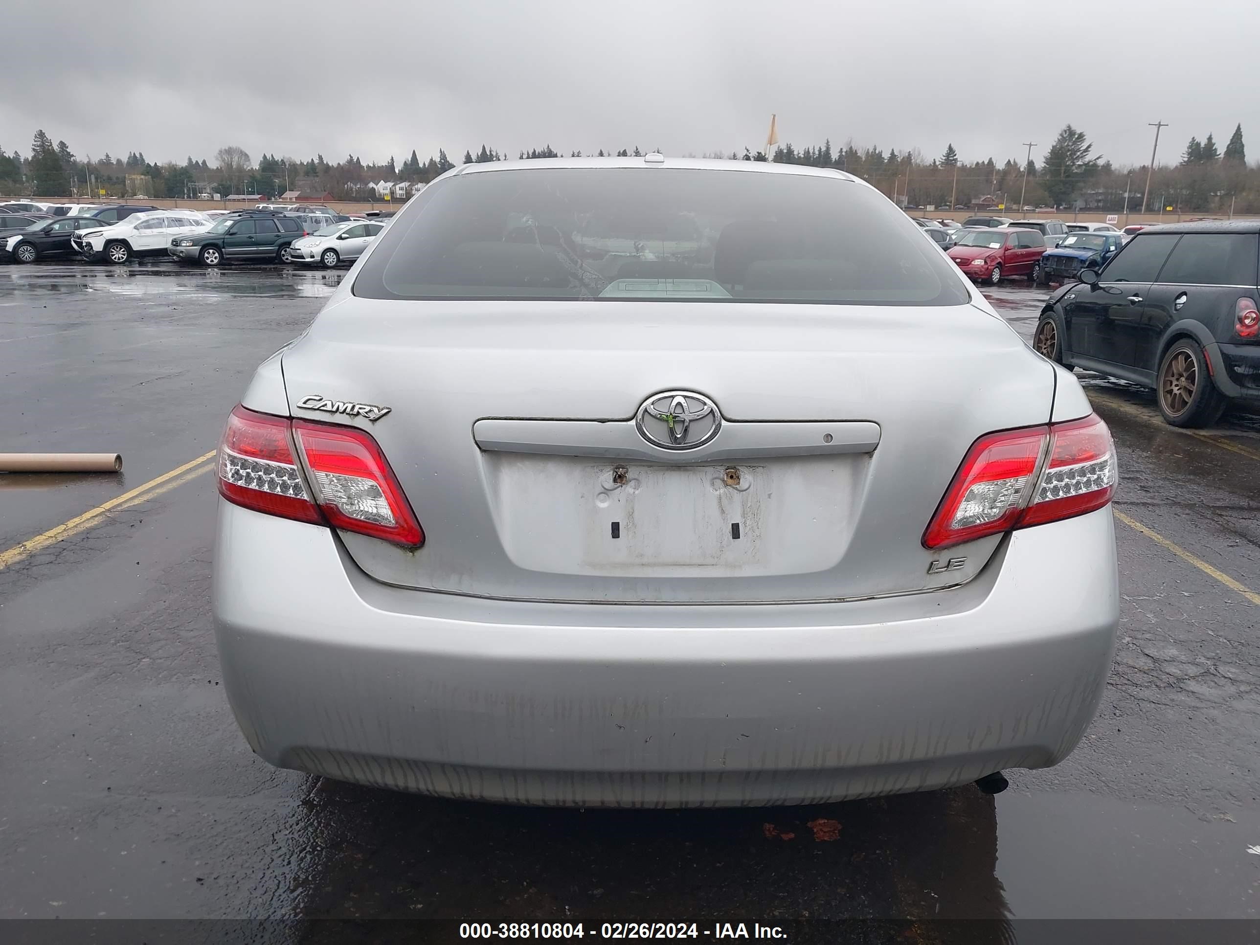 Photo 16 VIN: 4T1BF3EK2AU071550 - TOYOTA CAMRY 