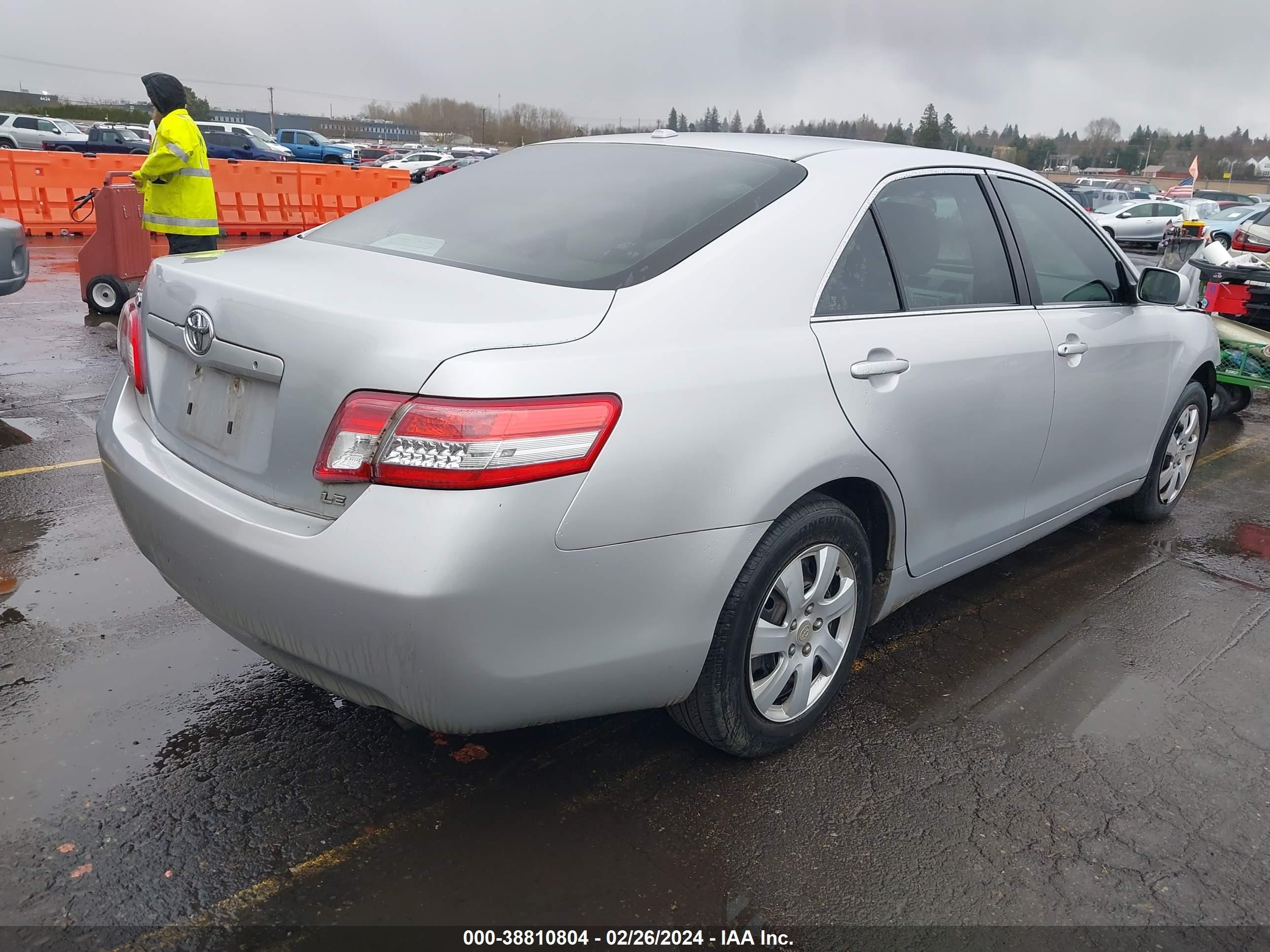 Photo 3 VIN: 4T1BF3EK2AU071550 - TOYOTA CAMRY 