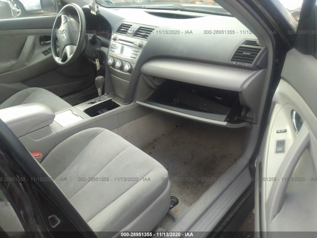 Photo 4 VIN: 4T1BF3EK2AU080099 - TOYOTA CAMRY 