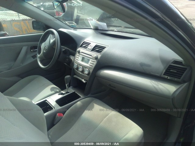 Photo 4 VIN: 4T1BF3EK2AU113490 - TOYOTA CAMRY 