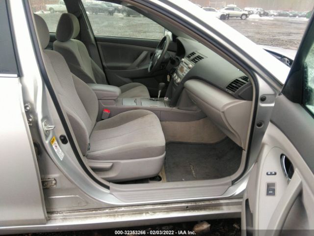 Photo 4 VIN: 4T1BF3EK2AU115837 - TOYOTA CAMRY 