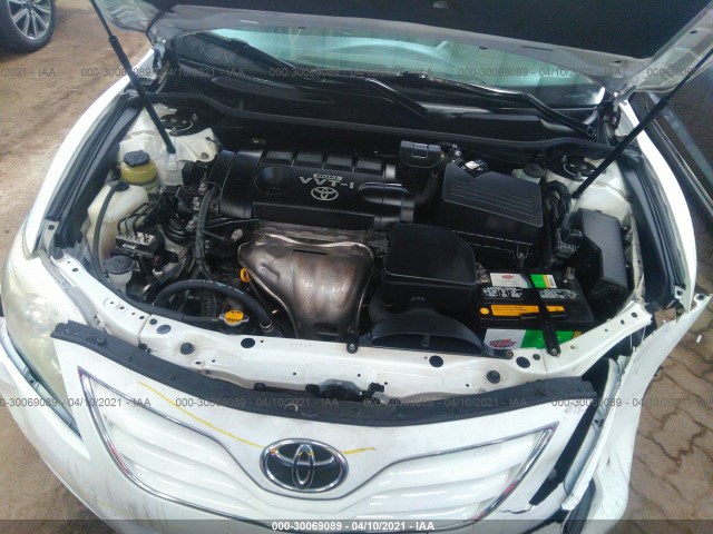 Photo 9 VIN: 4T1BF3EK2AU530611 - TOYOTA CAMRY 