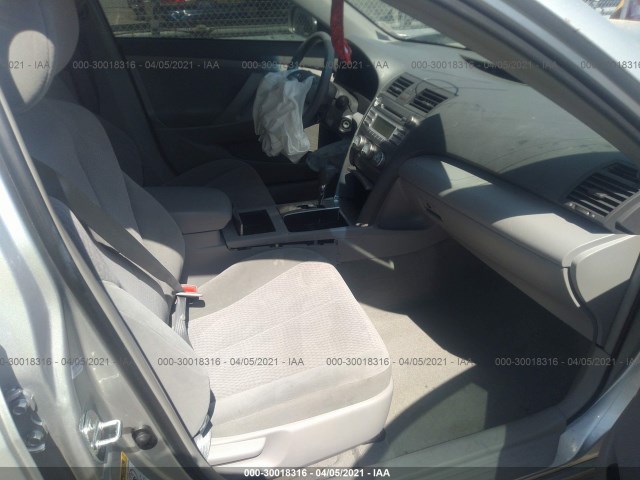 Photo 4 VIN: 4T1BF3EK2AU531628 - TOYOTA CAMRY 