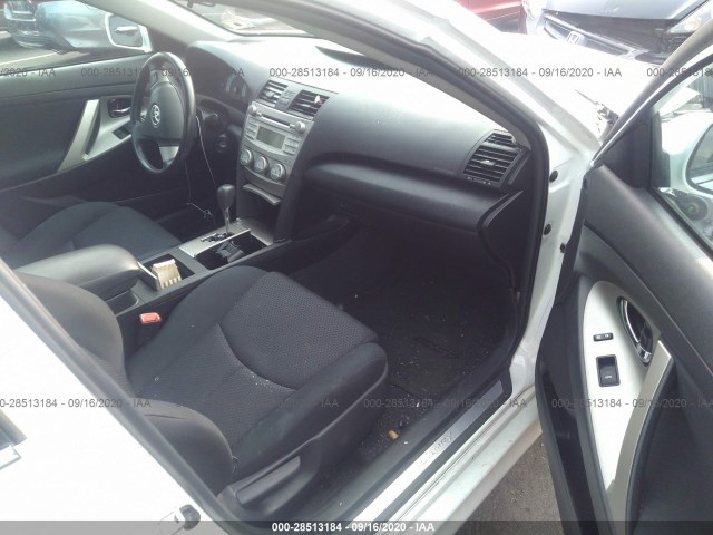 Photo 4 VIN: 4T1BF3EK2AU573605 - TOYOTA CAMRY 