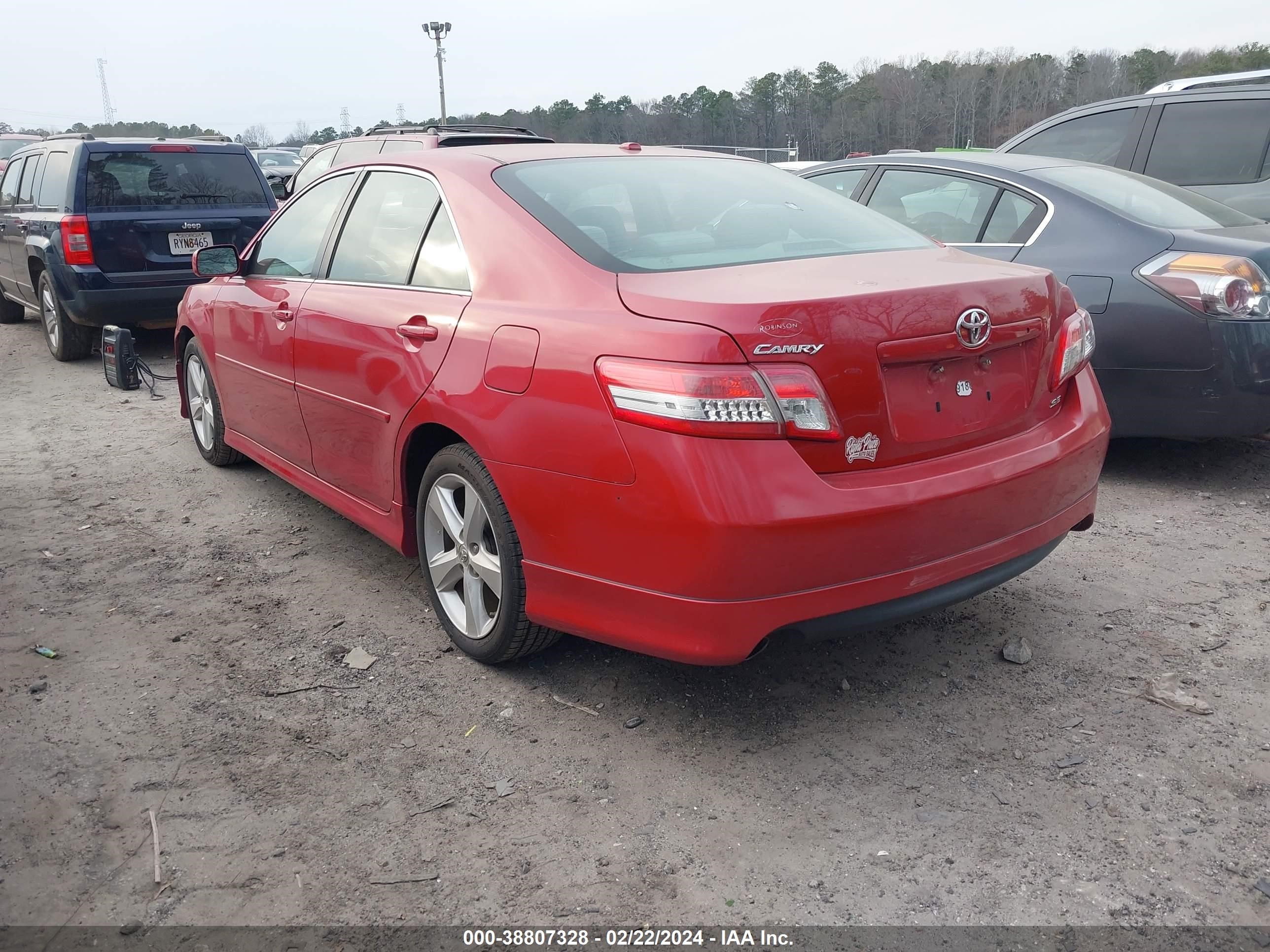 Photo 2 VIN: 4T1BF3EK2BU121963 - TOYOTA CAMRY 