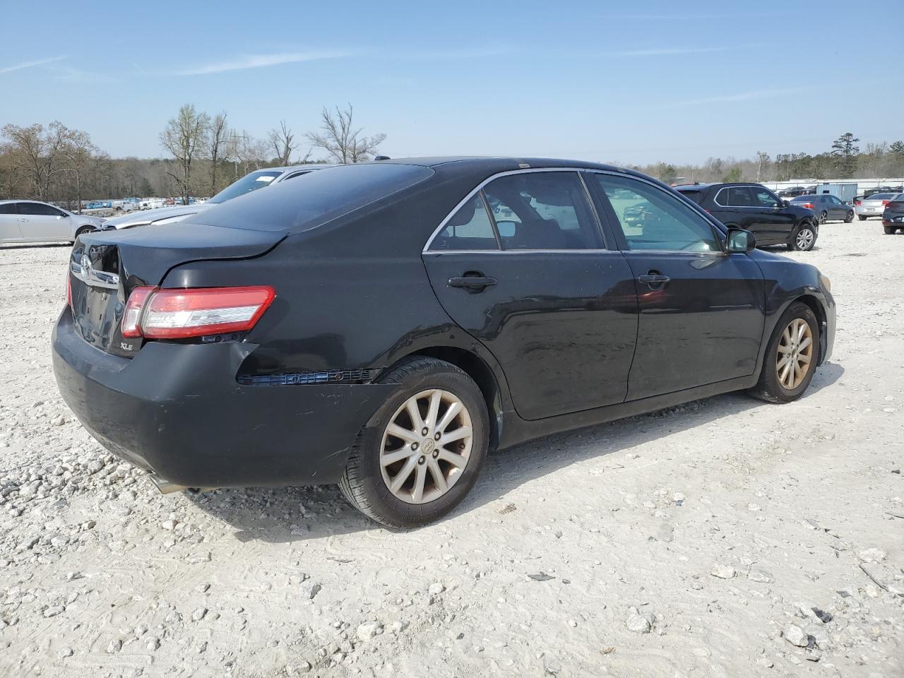 Photo 2 VIN: 4T1BF3EK2BU159970 - TOYOTA CAMRY 