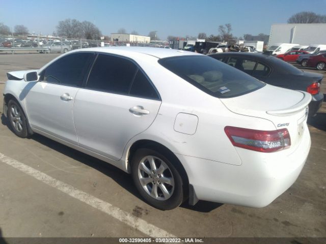 Photo 2 VIN: 4T1BF3EK2BU582208 - TOYOTA CAMRY 