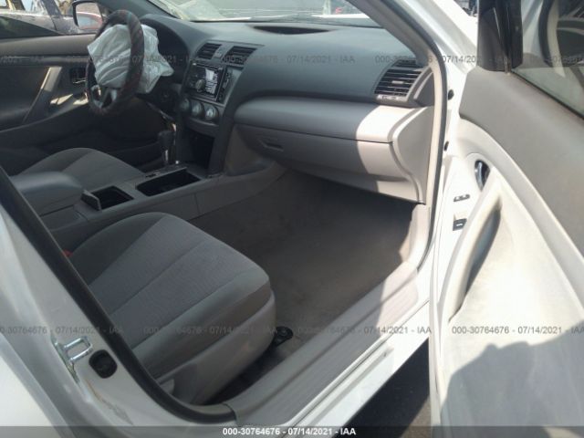 Photo 4 VIN: 4T1BF3EK2BU593693 - TOYOTA CAMRY 