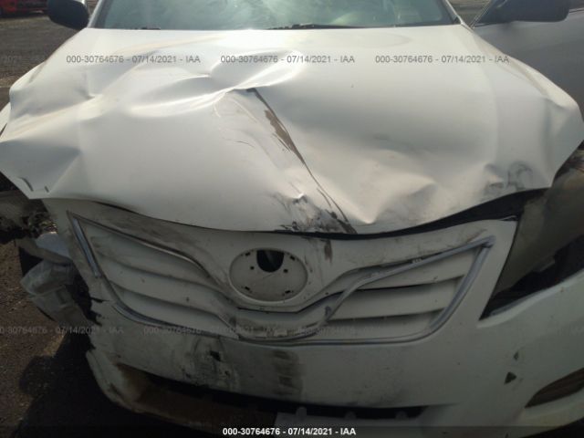 Photo 9 VIN: 4T1BF3EK2BU593693 - TOYOTA CAMRY 