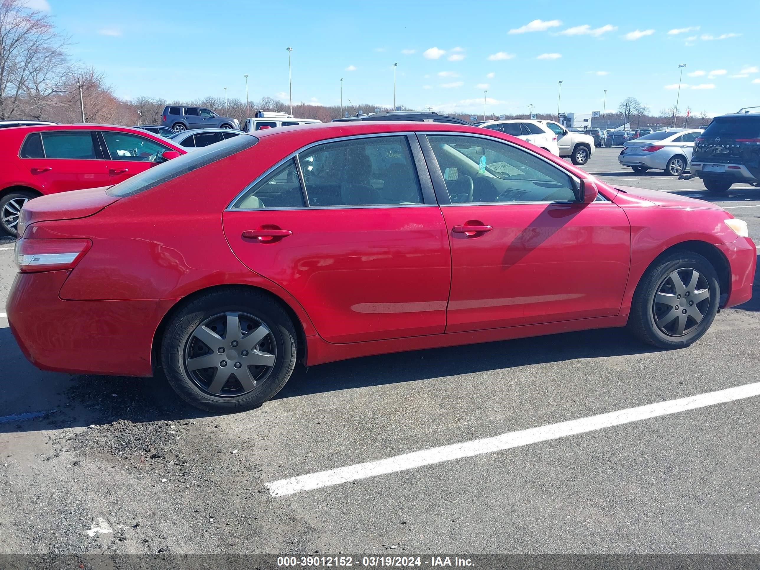 Photo 3 VIN: 4T1BF3EK2BU597579 - TOYOTA CAMRY 