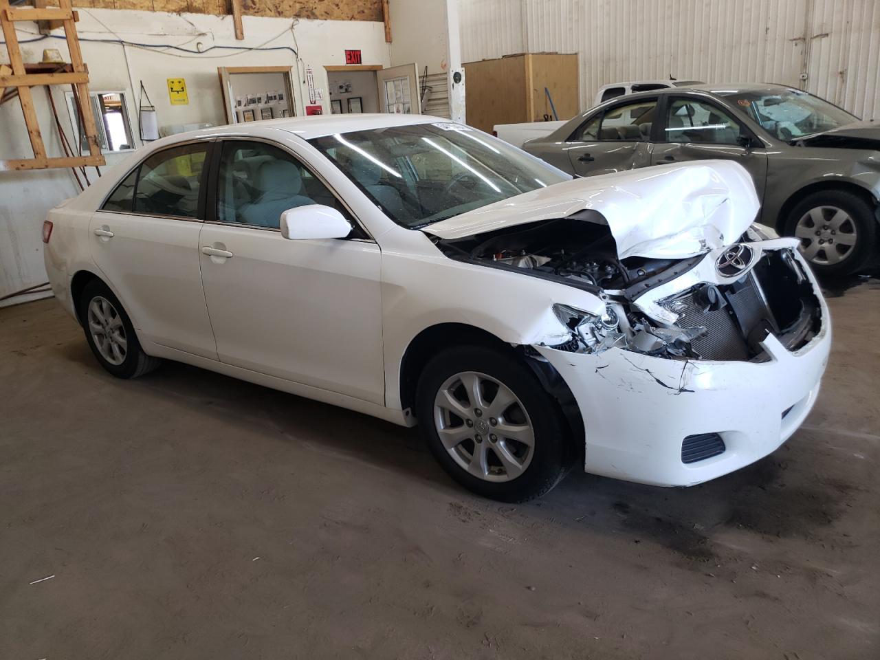 Photo 3 VIN: 4T1BF3EK2BU614381 - TOYOTA CAMRY 