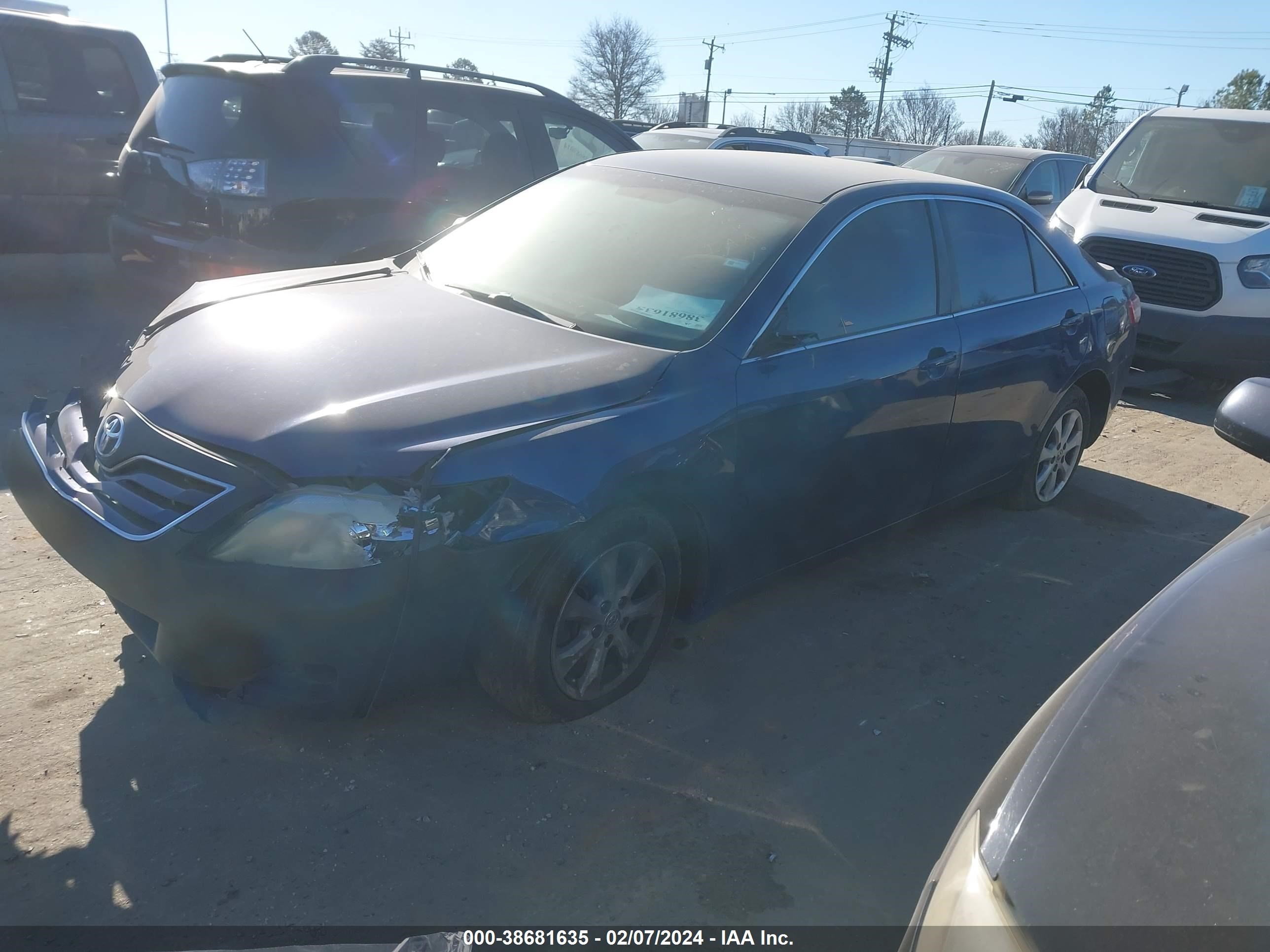 Photo 1 VIN: 4T1BF3EK2BU626028 - TOYOTA CAMRY 