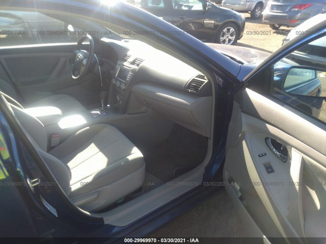 Photo 4 VIN: 4T1BF3EK2BU674807 - TOYOTA CAMRY 