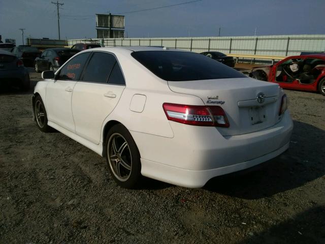 Photo 2 VIN: 4T1BF3EK2BU680204 - TOYOTA CAMRY BASE 