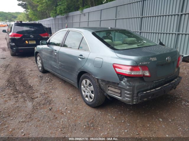 Photo 2 VIN: 4T1BF3EK2BU689663 - TOYOTA CAMRY 