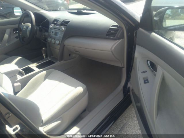 Photo 4 VIN: 4T1BF3EK2BU698668 - TOYOTA CAMRY 