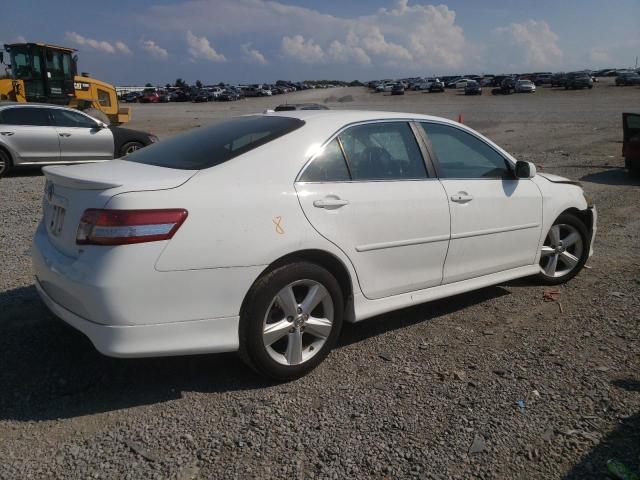 Photo 2 VIN: 4T1BF3EK2BU700208 - TOYOTA CAMRY BASE 