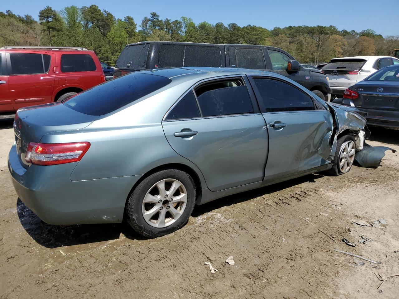 Photo 2 VIN: 4T1BF3EK2BU725688 - TOYOTA CAMRY 