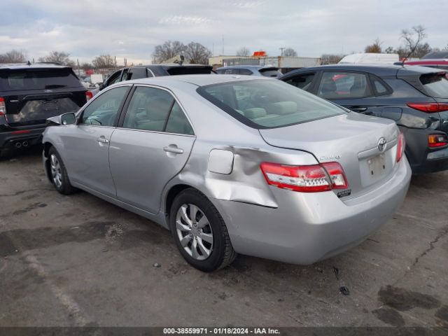 Photo 2 VIN: 4T1BF3EK2BU761624 - TOYOTA CAMRY 