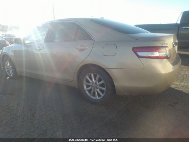 Photo 2 VIN: 4T1BF3EK3AU010000 - TOYOTA CAMRY 