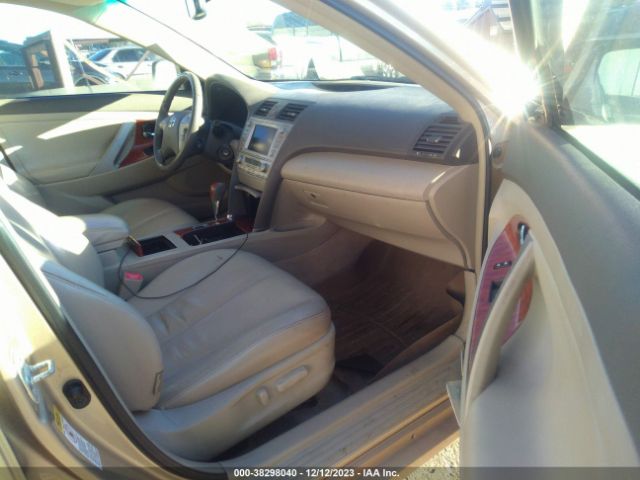 Photo 4 VIN: 4T1BF3EK3AU010000 - TOYOTA CAMRY 