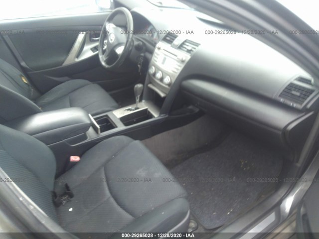 Photo 4 VIN: 4T1BF3EK3AU049976 - TOYOTA CAMRY 