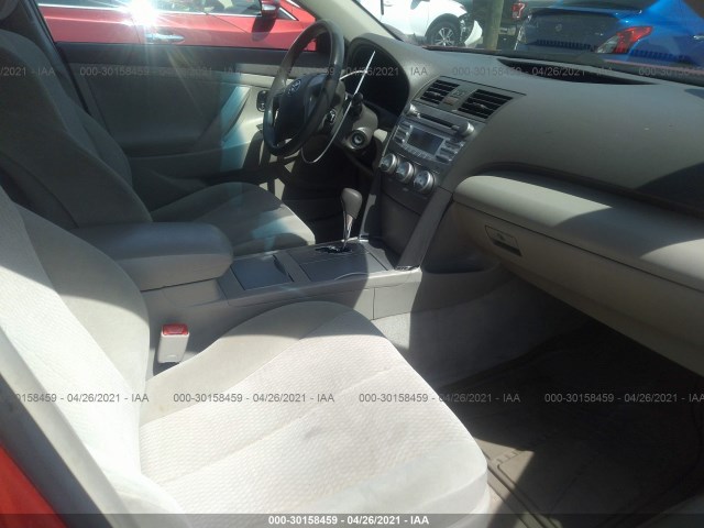 Photo 4 VIN: 4T1BF3EK3AU058905 - TOYOTA CAMRY 