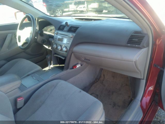 Photo 4 VIN: 4T1BF3EK3AU075901 - TOYOTA CAMRY 