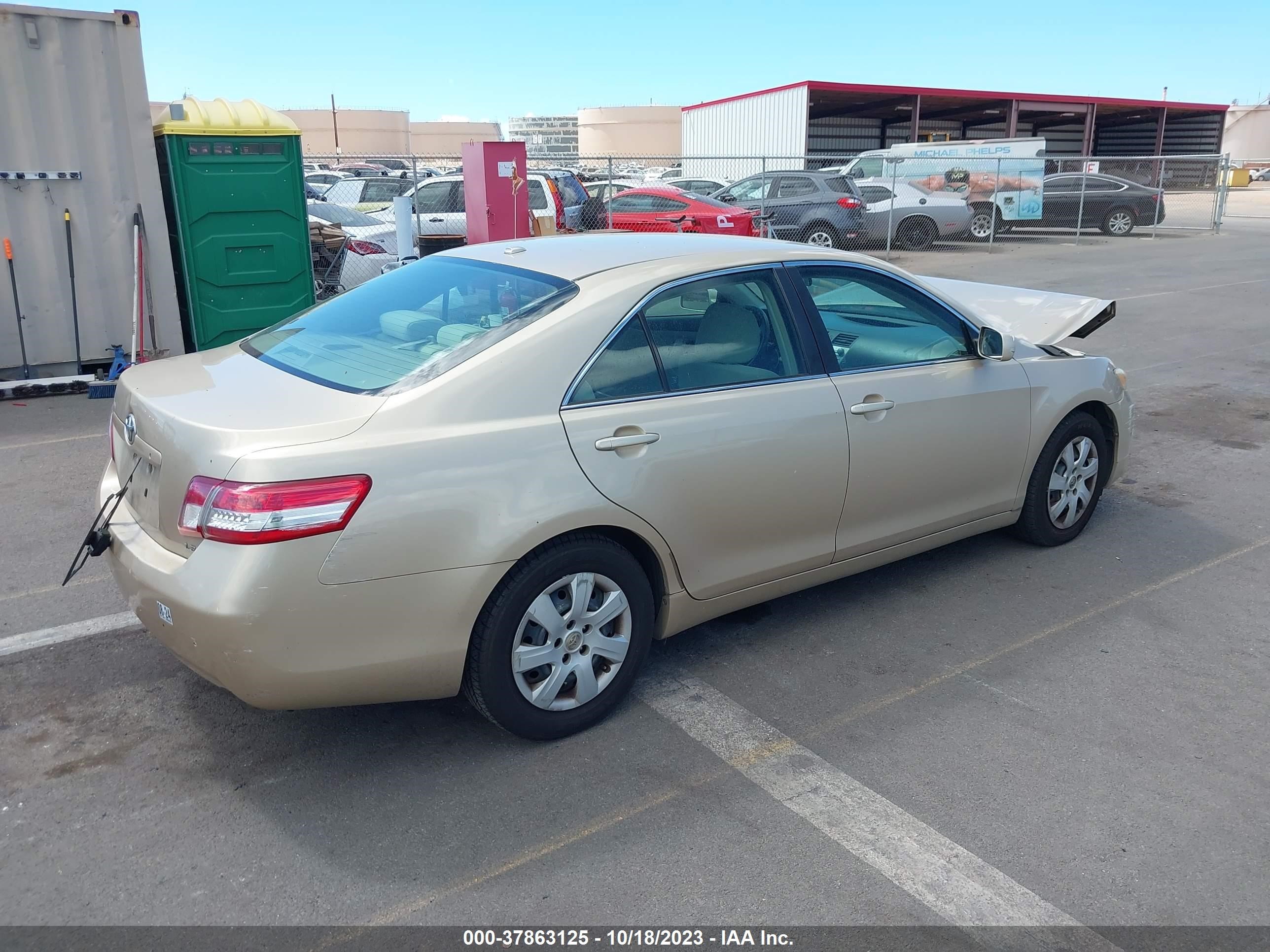 Photo 3 VIN: 4T1BF3EK3AU103728 - TOYOTA CAMRY 