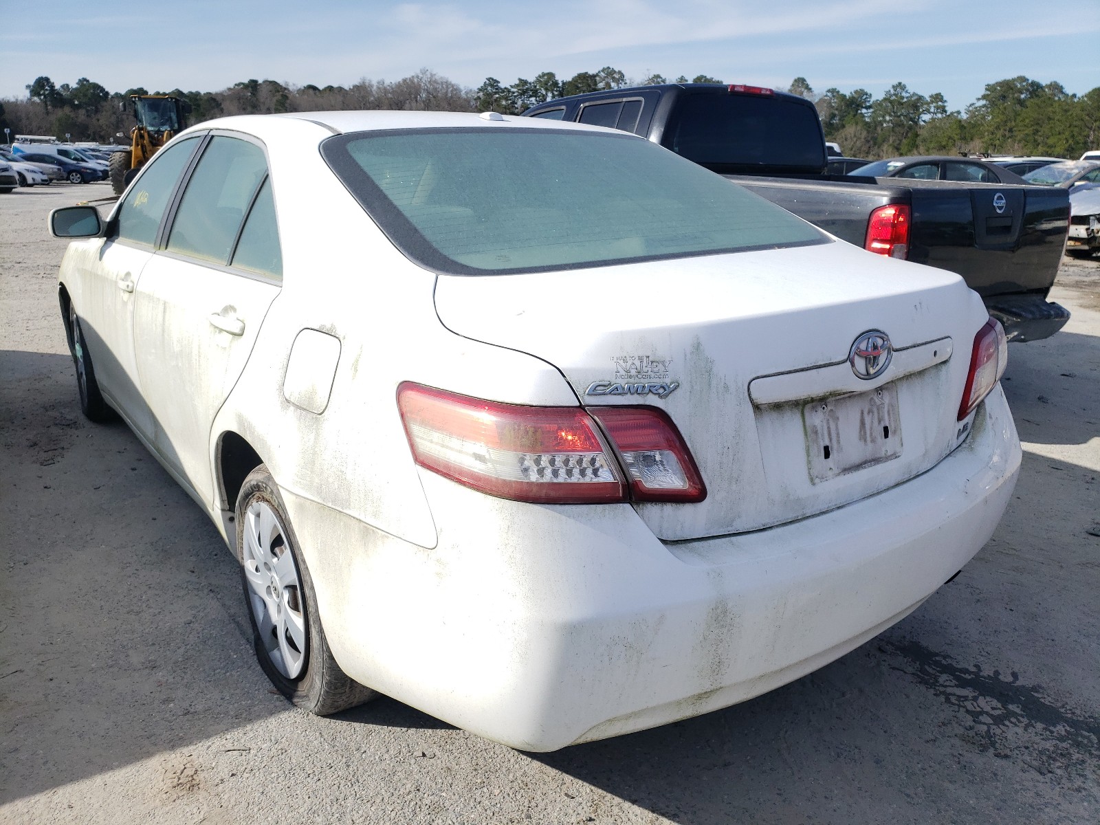 Photo 2 VIN: 4T1BF3EK3AU521268 - TOYOTA CAMRY 