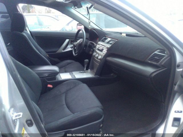 Photo 4 VIN: 4T1BF3EK3AU523411 - TOYOTA CAMRY 