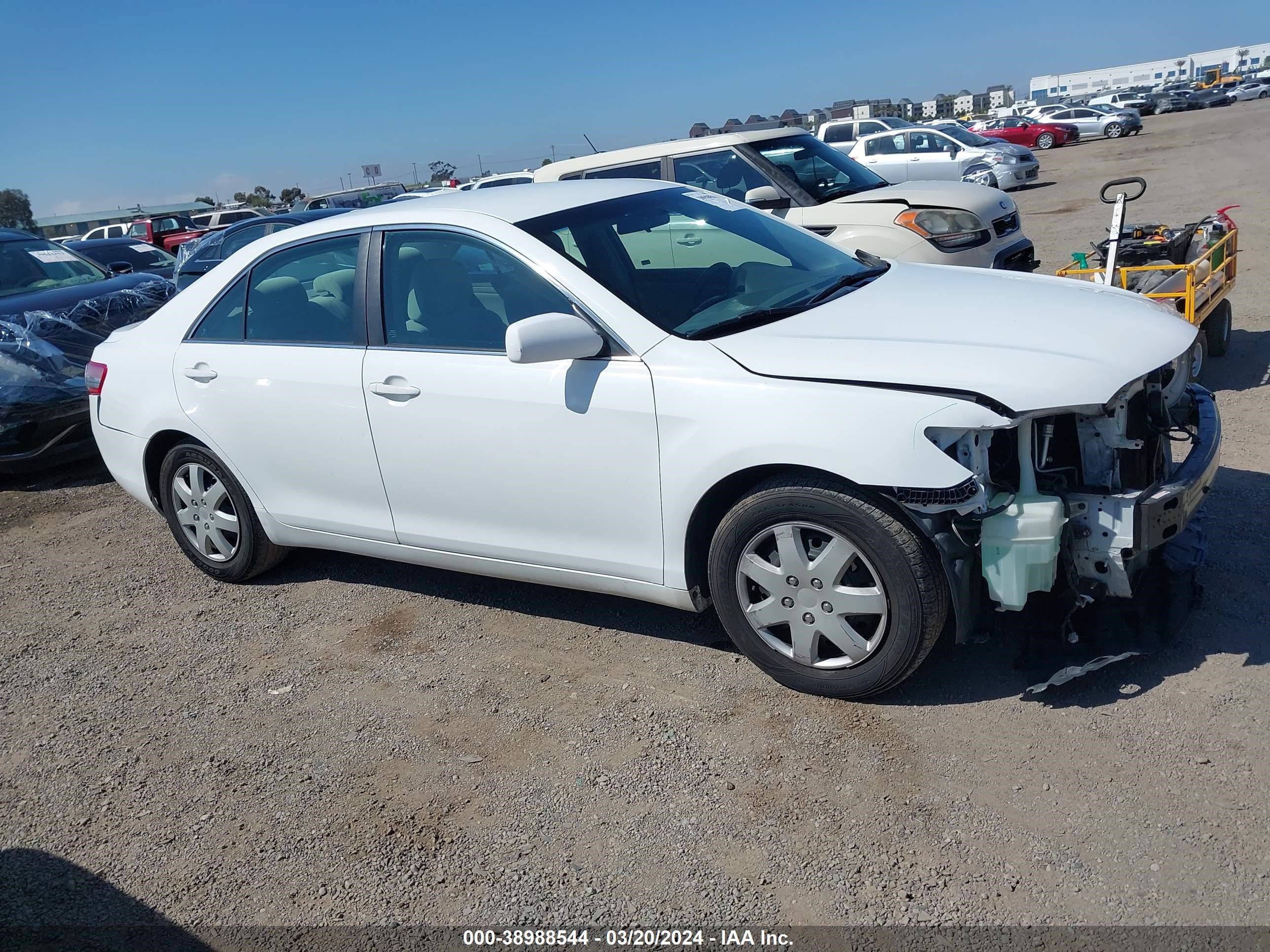 Photo 13 VIN: 4T1BF3EK3AU530455 - TOYOTA CAMRY 