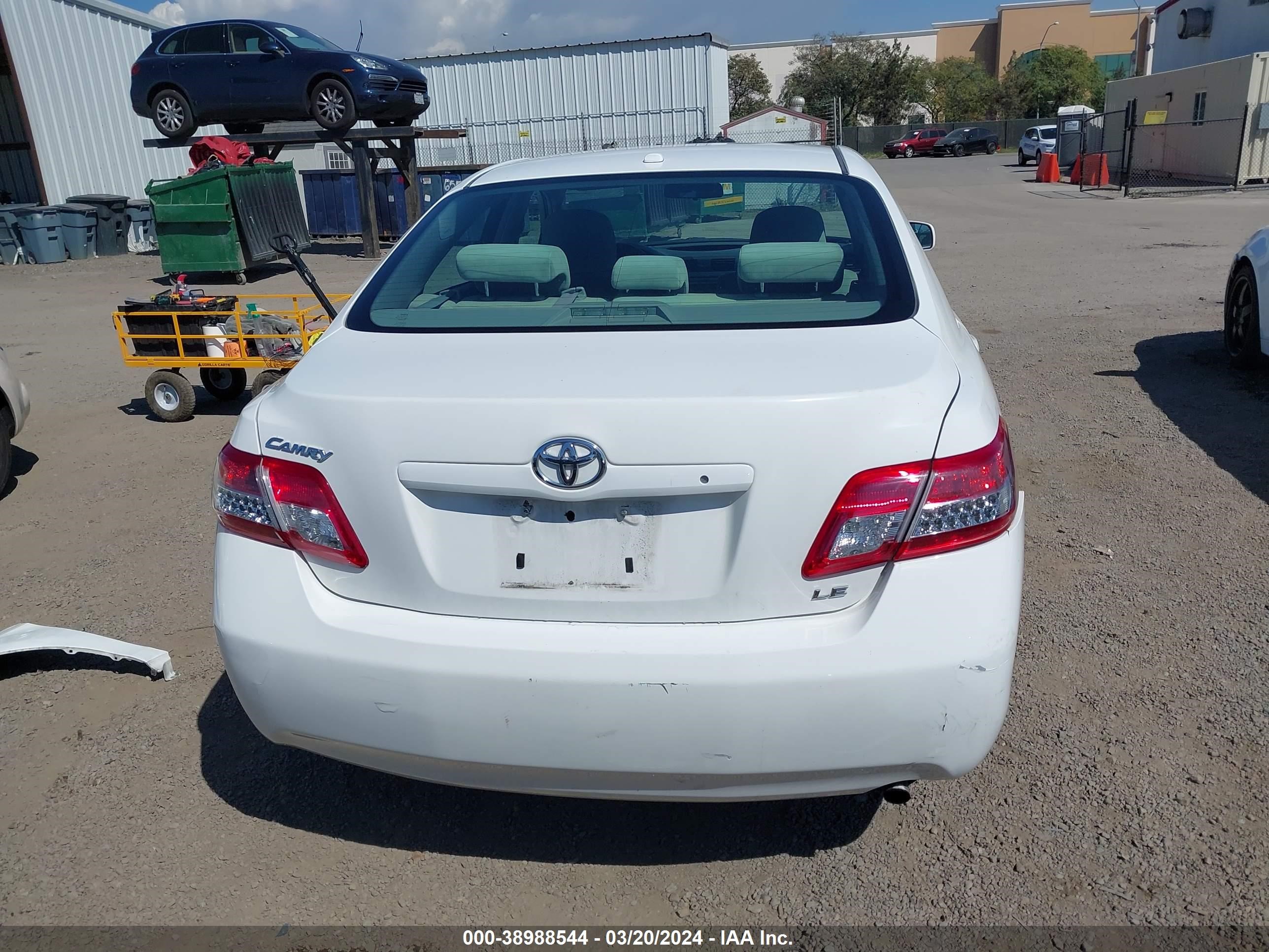 Photo 16 VIN: 4T1BF3EK3AU530455 - TOYOTA CAMRY 