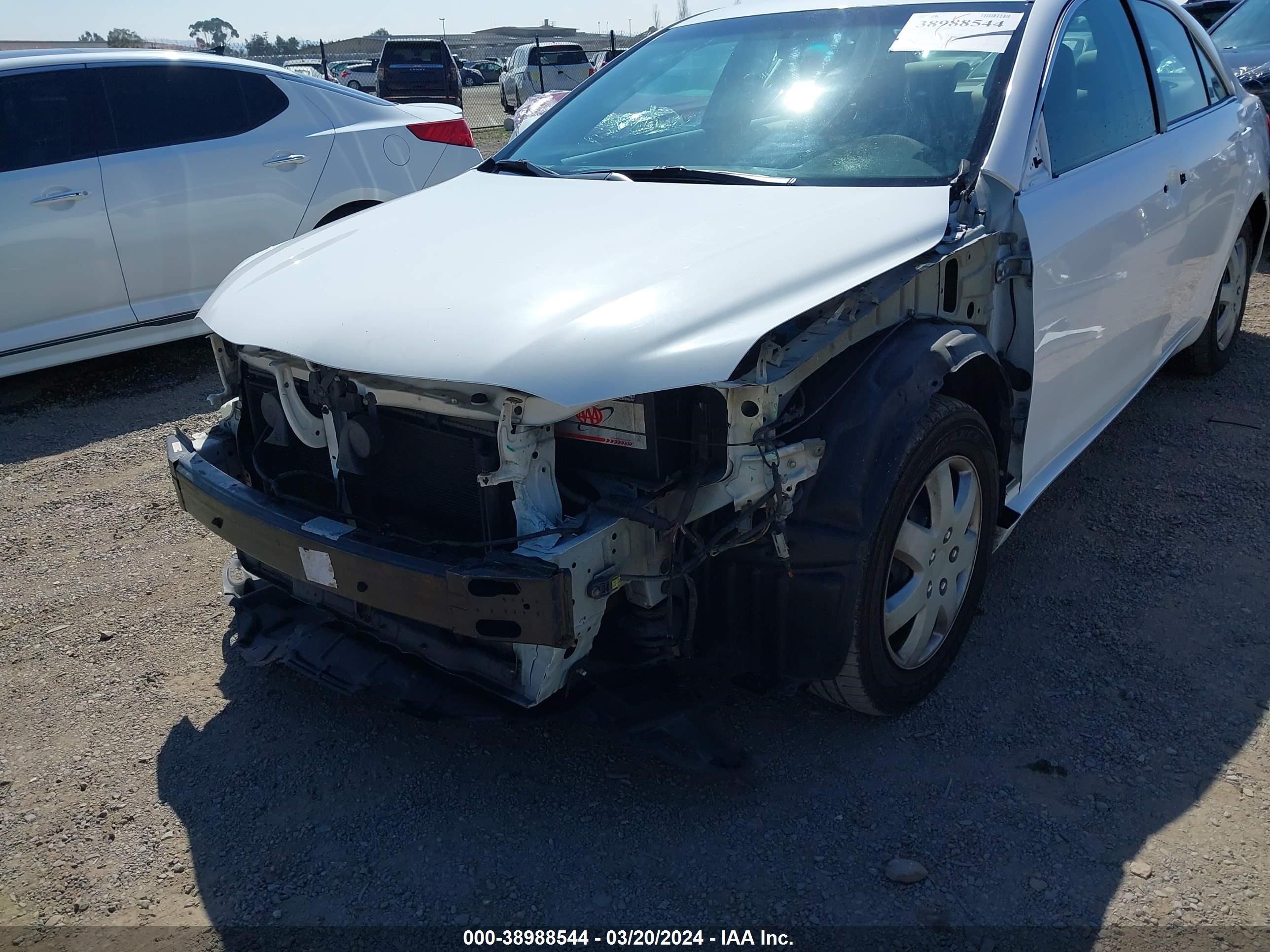 Photo 5 VIN: 4T1BF3EK3AU530455 - TOYOTA CAMRY 