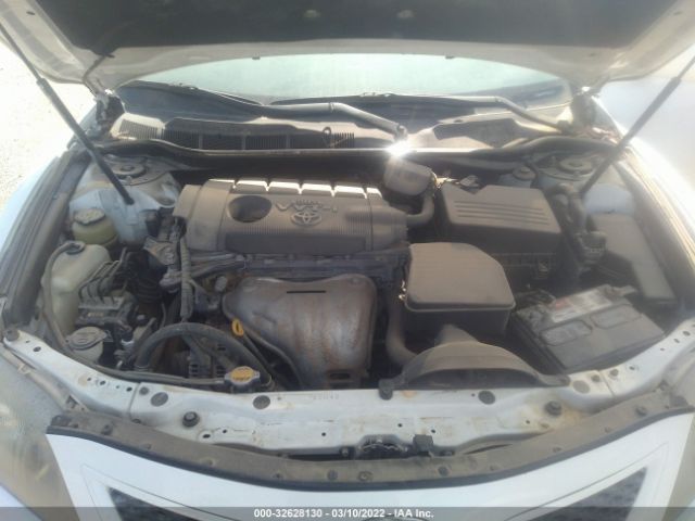 Photo 9 VIN: 4T1BF3EK3AU530813 - TOYOTA CAMRY 