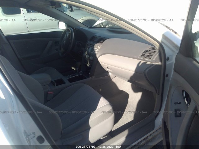 Photo 4 VIN: 4T1BF3EK3AU536868 - TOYOTA CAMRY 