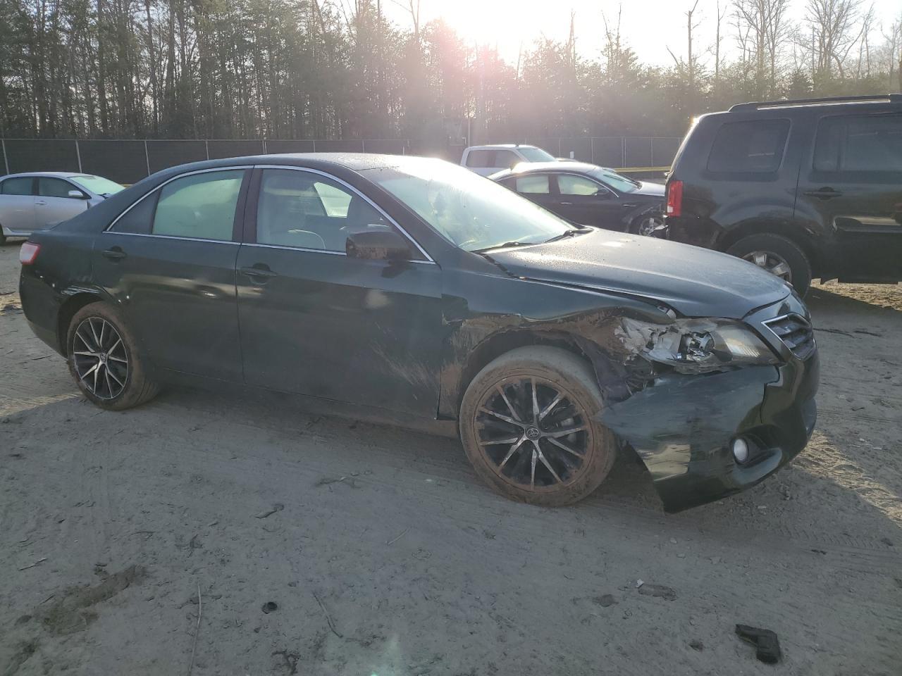 Photo 3 VIN: 4T1BF3EK3AU547160 - TOYOTA CAMRY 