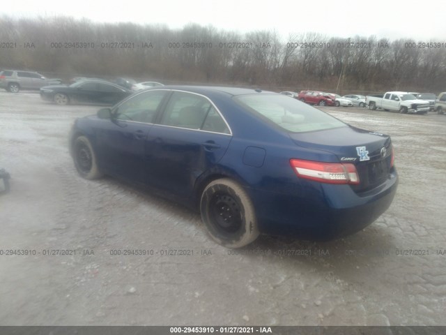 Photo 2 VIN: 4T1BF3EK3AU557624 - TOYOTA CAMRY 