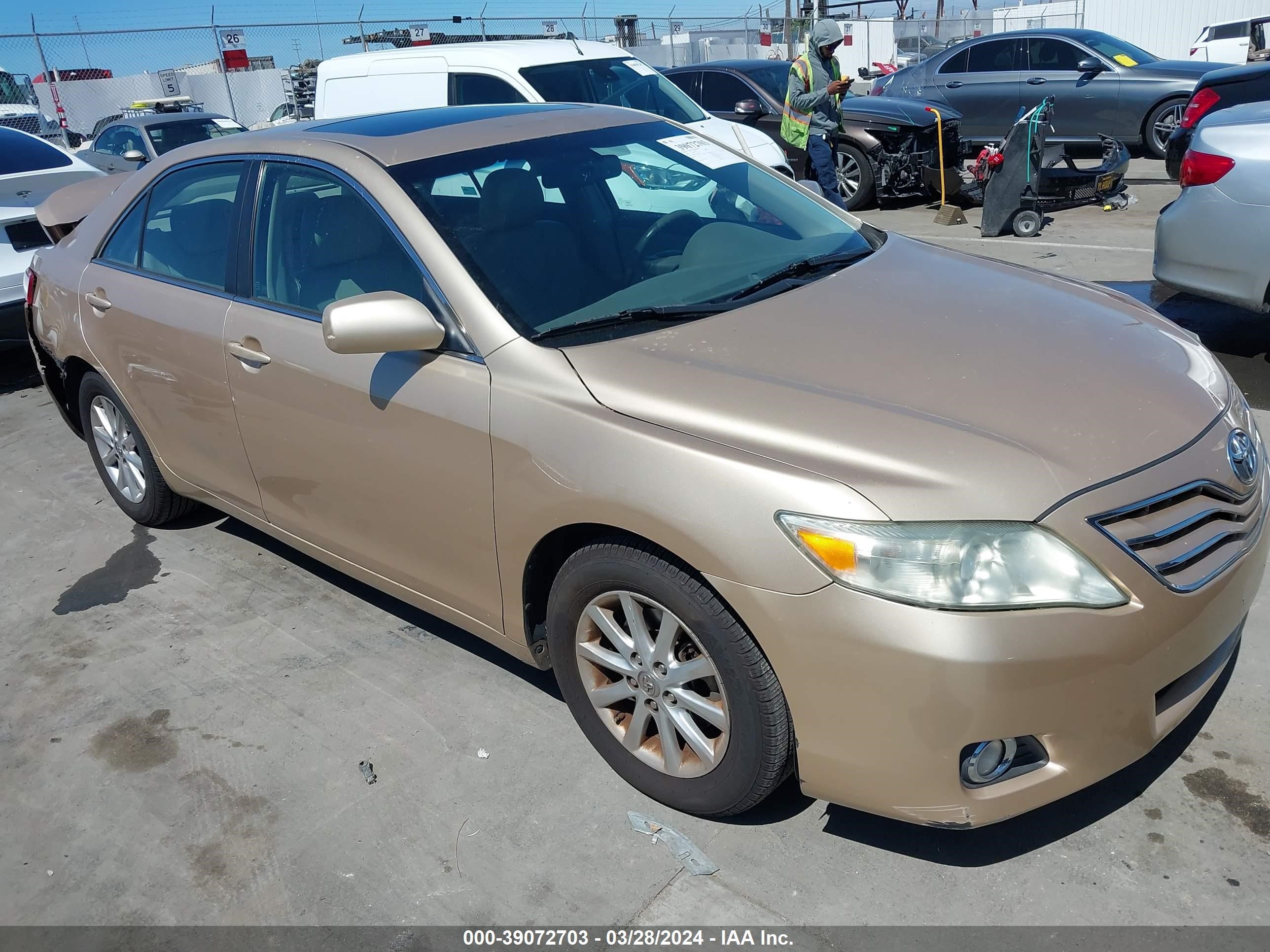 Photo 0 VIN: 4T1BF3EK3AU569269 - TOYOTA CAMRY 