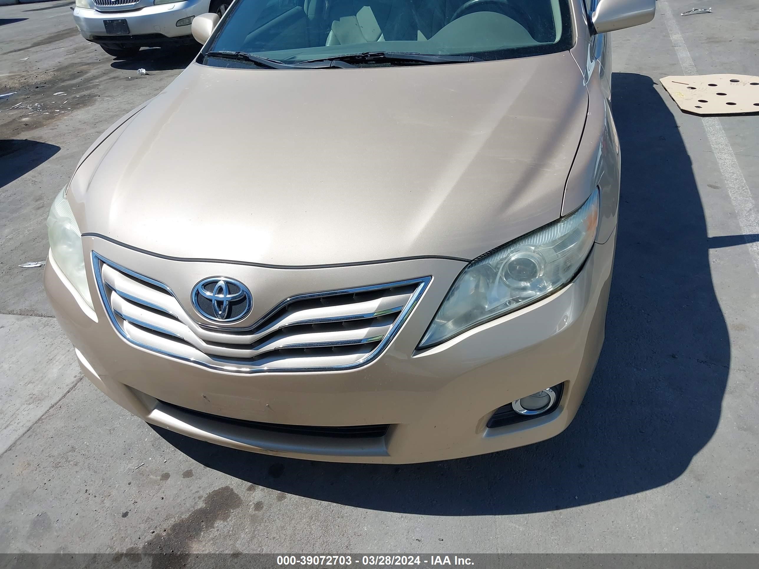 Photo 11 VIN: 4T1BF3EK3AU569269 - TOYOTA CAMRY 