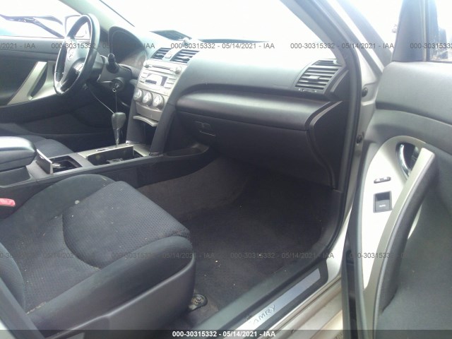 Photo 4 VIN: 4T1BF3EK3BU122412 - TOYOTA CAMRY 