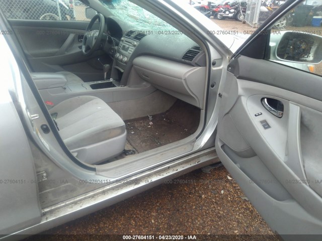 Photo 4 VIN: 4T1BF3EK3BU125049 - TOYOTA CAMRY 