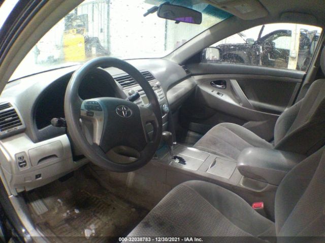 Photo 4 VIN: 4T1BF3EK3BU180049 - TOYOTA CAMRY 